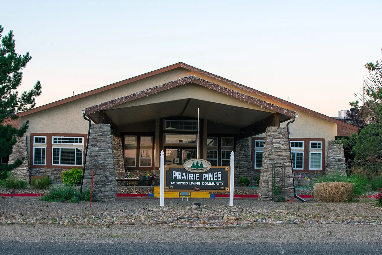 PROMO 64 Miscellaneous - Building Prairie Pines Assisted Living Community Eads Kiowa County - Chris Sorensen