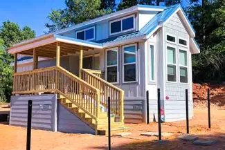 PROMO 64J1 Miscellaneous - House TIny Home Living - iStock - Mechelle Brooks
